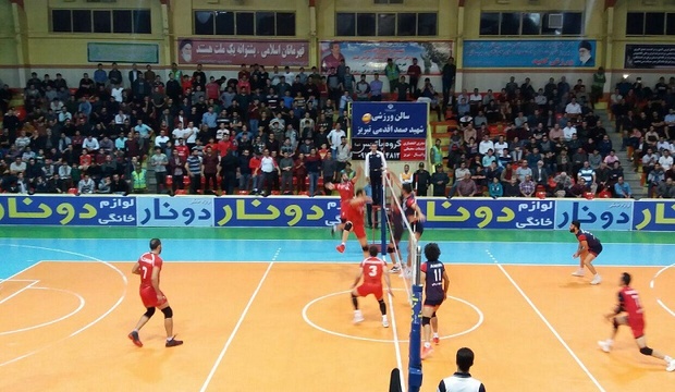 سرمربی والیبال شهرداری تبریز: با غلبه بر احساسات پیروز میدان شدیم