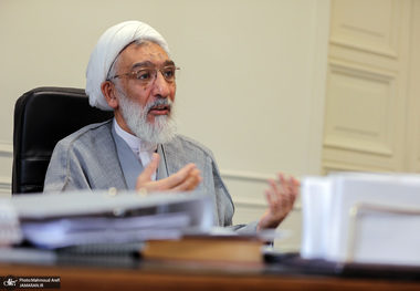 پورمحمدی: مذاکره میدان رقابت برای گرفتن حق است/آیا باید بنشینیم و هر روز تحریم جدیدی تحمل کنیم؟/ واقعا راهی برای کمک مستقیم به فلسطینیان نداریم/ بسیاری از تندروی‌ها دهه ۶۰ مورد خواست مردم بود/ امام هیچ‌وقت به رفتار خشن متوسل نشد