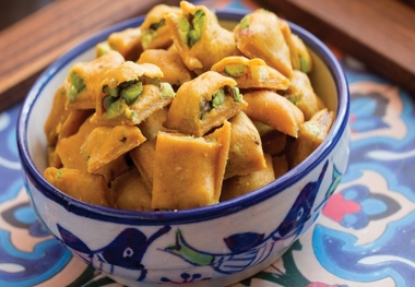 سوهان قم خوراکی دوست داشتنی مردم ایران