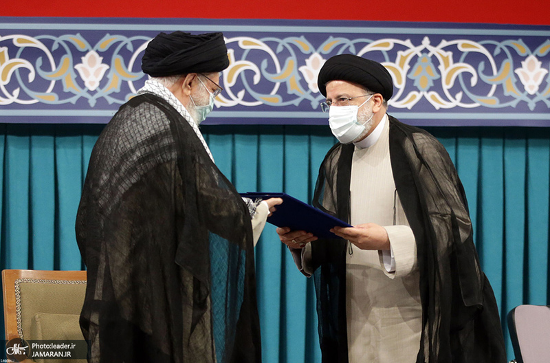 مراسم تنفیذ حکم سیزدهمین دوره ریاست جمهوری اسلامی ایران‌ توسط رهبر انقلاب