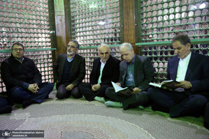 تجدید میثاق رئیس جمهور و اعضای هیأت دولت با آرمان‌های حضرت امام(س)