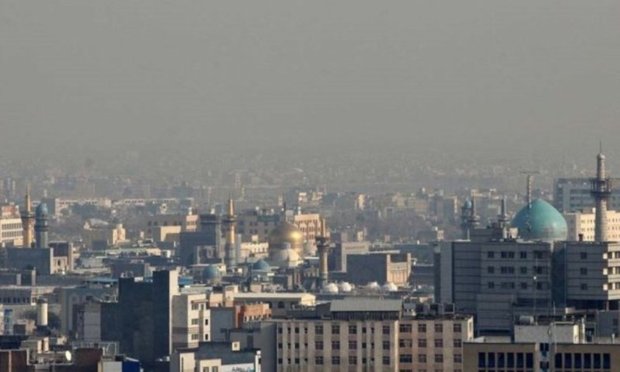 فعالیت ادارات مشهد بخاطر شدت آلودگی هوا با تاخیر آغاز می شود
