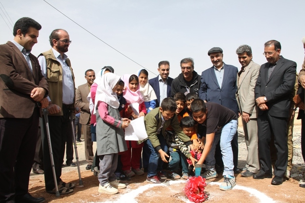عملیات اجرایی ساخت مدرسه روستای آقابرار قصرشیرین آغاز شد