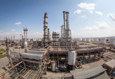 آتش سوزی در پالایشگاه آبادان / واحد 70 دچار حادثه شد + فیلم