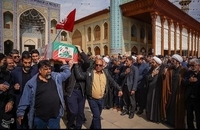 تشییع پیکر شهید دانش آموز علی حق شناس در حرم شاهچراغ (ع) (7)