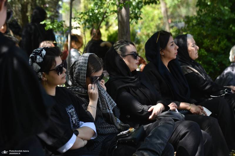 مراسم چهلمین روز درگذشت حمید هیراد در بهشت زهرا