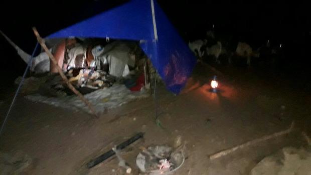 نجات هفت خانوار از سیلاب در بخش مرکزی گتوند