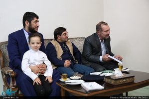 دیدار اعضای انجمن روزنامه نگاران دفاع مقدس با سید حسن خمینی 