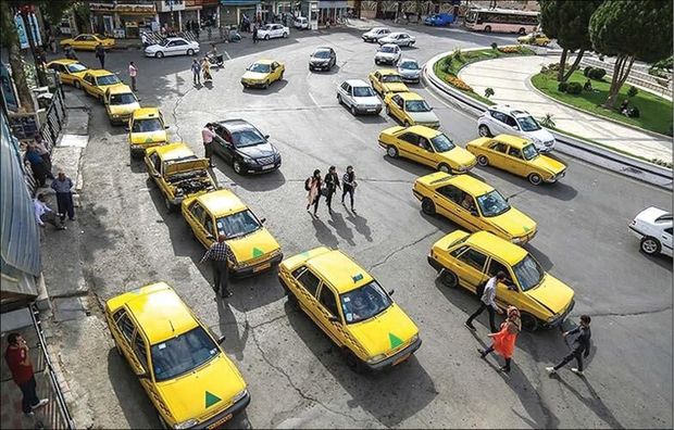 رانندگان تاکسی و اتوبوس در ارومیه بسته حمایتی ۳۰۰ هزار تومانی ‌می‌گیرند