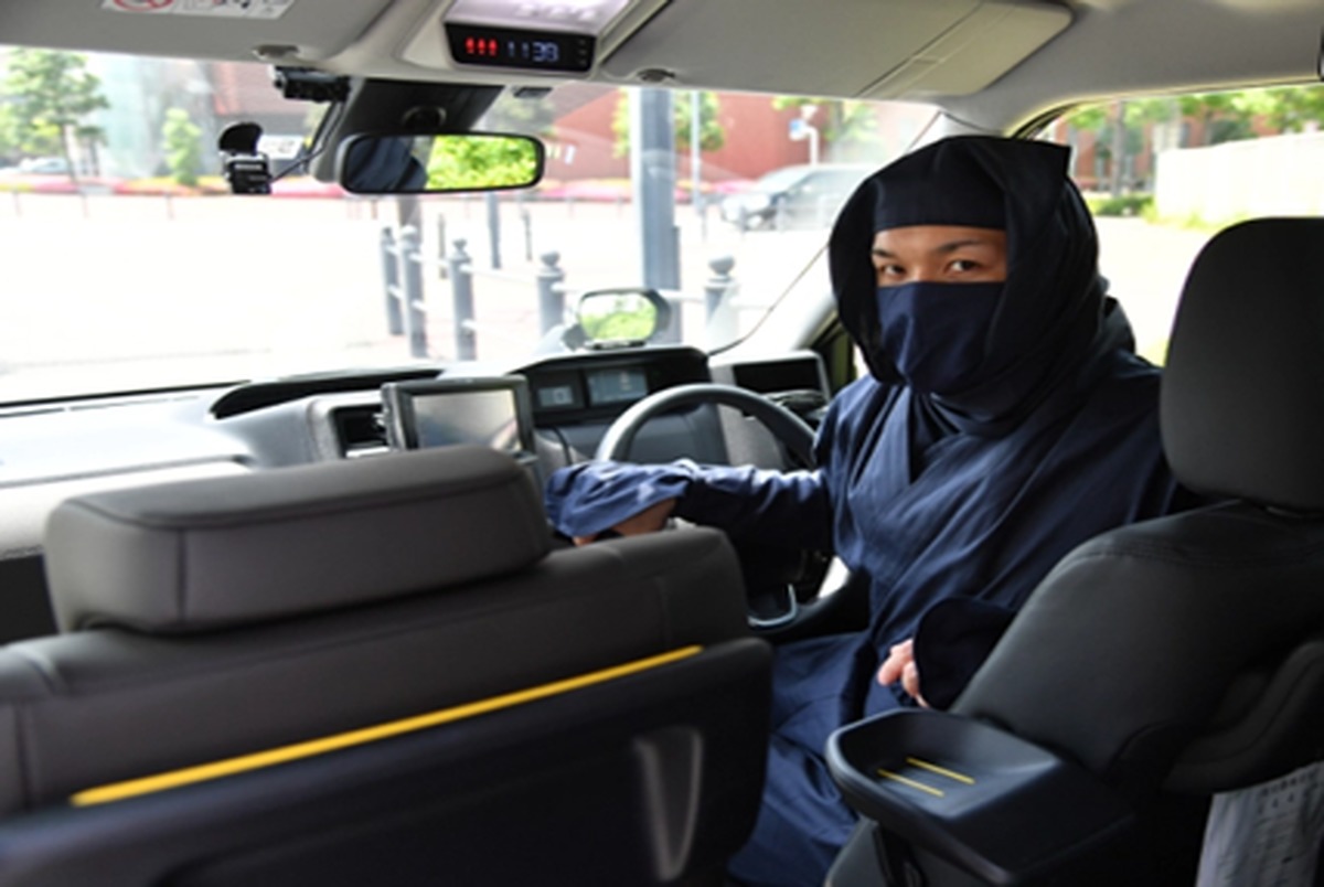 تاکسی با رانندگان نینجایی در ژاپن+ تصاویر