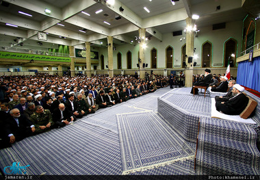 دیدار مسئولان نظام و میهمانان کنفرانس وحدت اسلامى با رهبر معظم انقلاب