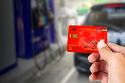 هشدار مهم برای افرادی که ماشین دارند: کلاهبرداری با کارت سوخت در پمپ بنزین ها! + جزییات
