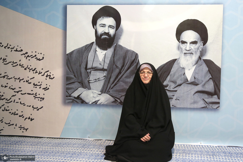 بازدید جمعی از دانشجویان کشور عراق از بیت امام خمینی درجماران