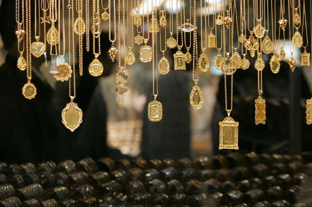 رکود بازار طلا در مشهد تشدید شده است