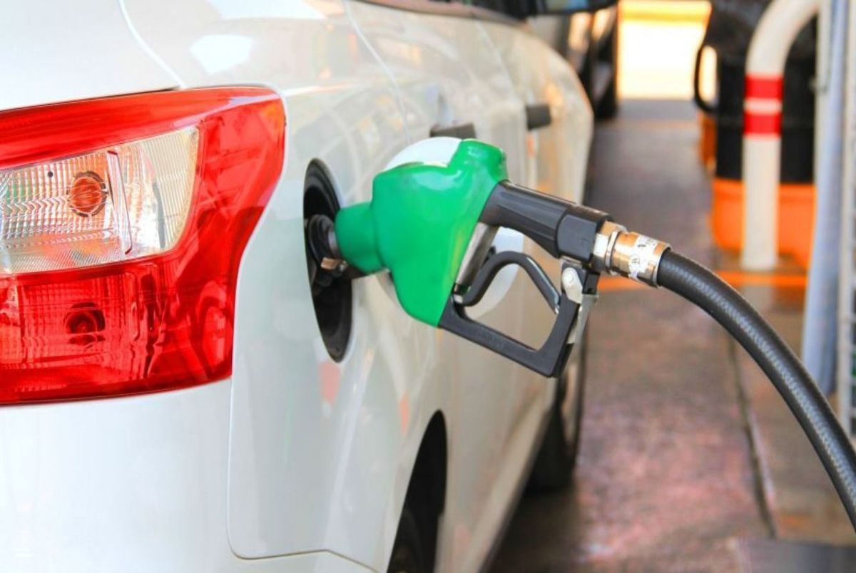 علت کم شدن سهمیه بنزین از کارت سوخت چیست؟