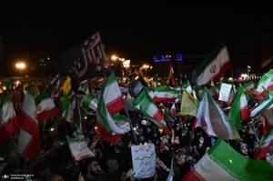 پنجاه و هشتمین اجتماع پر شور مردم در میدان انقلاب