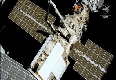 نقص عملکرد لباس فضانورد مانع پیاده روی شد

