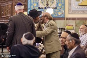 مراسم بزرگداشت ارتحال امام خمینی (ره) در کنیسه یوسف آباد