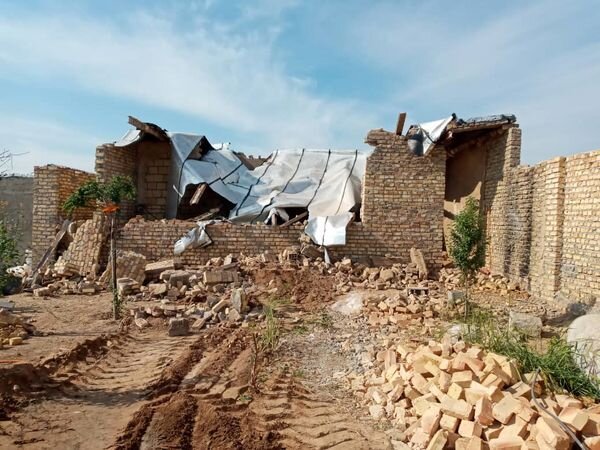 تخریب یکهزار متر از ساخت و سازهای غیرمجاز در اراضی کشاورزی ورامین