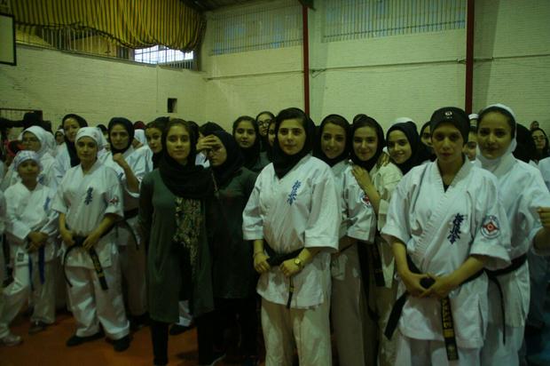 تیم بانوان تهران قهرمان کیوکوشین کاراته کشور شد