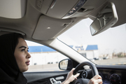  فقط 31 درصد از زنان عربستان رانندگی می کنند