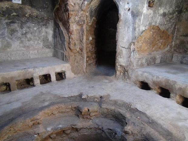 عملیات بازسازی حمام تاریخی پیرشهید شیروان آغاز شد