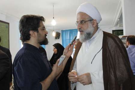 امام جمعه چالوس: مردم امروز در پای صندوق ها اقتدار ایران را به رخ جهان می کشد