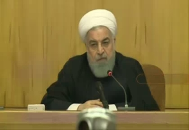 روحانی: آمریکایی ها با انتخاب مسیر غلط خود را در جهان رسوا کردند.

