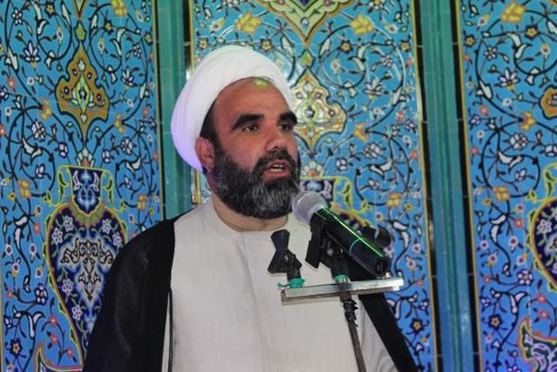 امام جمعه کنگاور بر وقف‌های جدید برای کمک بیشتر به محرومان تاکید کرد