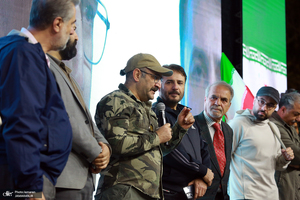 اجتماع پرشور مردم و هنرمندان در باغ فردوس