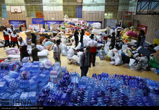 اصفهانی ها 25 میلیارد ریال به مناطق سیل زده کمک کردند