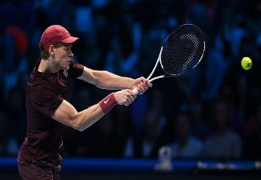 سینر با شکست دوباره آلکاراس در خانه جام گرفت