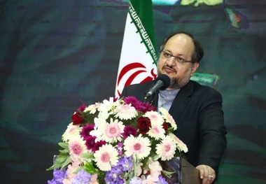 وزیر صنعت، معدن و تجارت: تحریم ها علت تاخیر اجرای پروژه نفلین سینت سراب است