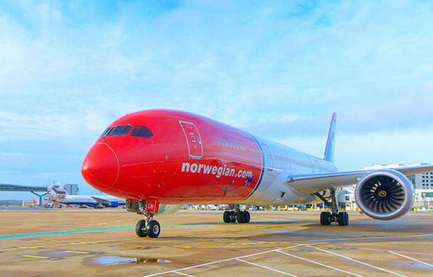 هواپیمای نروژ در فرودگاه شیراز در دست تعمیر است
