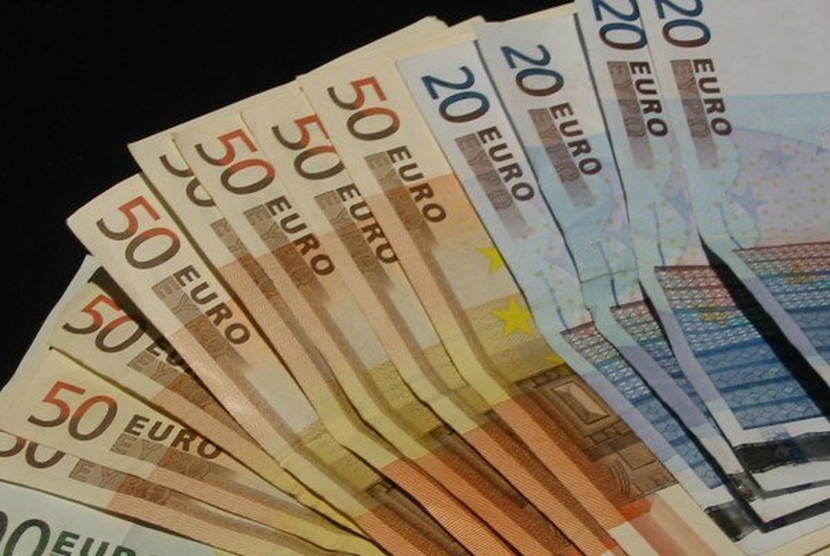 نرخ رسمی ۴۷ ارز بین بانکی اعلام شد