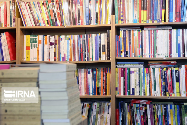 ۱۰۰۰ جلد کتاب به روستاهای شهرستان ری اهدا شد