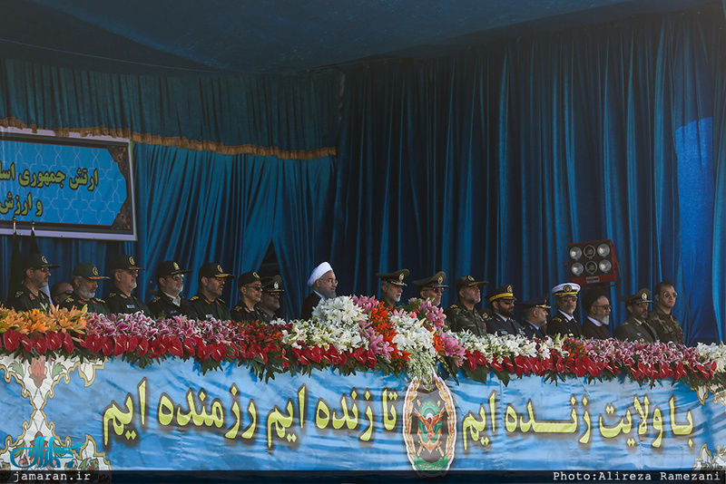 مراسم رژه روز ارتش در جوار حرم مطهر امام خمینی(س)