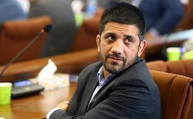 دبیر: نباید برای هر قهرمان جهان و المپیک کارت مربیگری صادر کرد
