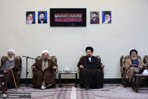 دیدار جمعی از روحانیون با سید حسن خمینی