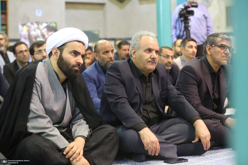 تجدید عهد با آرمان‌های امام خمینی(ره) و بزرگداشت شهدای خدمت در حسینیه جماران