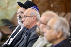 مراسم بزرگداشت ارتحال امام خمینی (ره) در کنیسه یوسف آباد