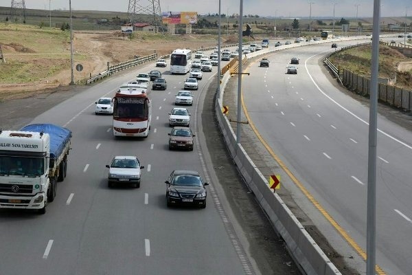 تردد نزدیک به 90 میلیون وسیله نقلیه درمحورهای مواصلاتی آذربایجان غربی
