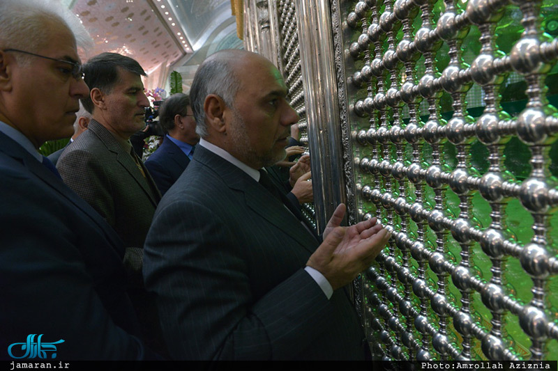 ادای احترام جمعی از نمایندگان و نایب رئیس مجلس عراق به حضرت امام خمینی(س)