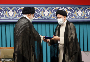 مراسم تنفیذ حکم سیزدهمین دوره ریاست جمهوری اسلامی ایران‌ توسط رهبر انقلاب