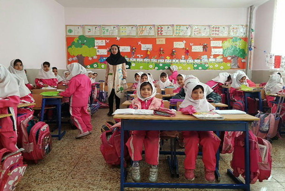 مدارس شنبه ۲۱ بهمن دایر است