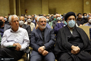 مراسم ختم مادر فرشاد مومنی