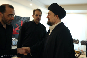 دیدار سید حسن خمینی با خانواده شهیدان لاریجانی