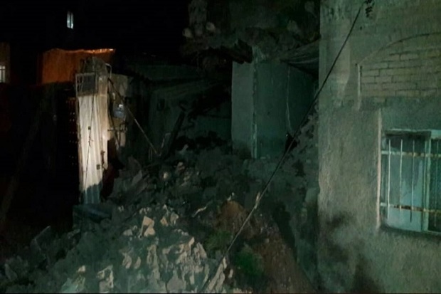 ساختمانی در قزوین به دلیل بارندگی فرو ریخت
