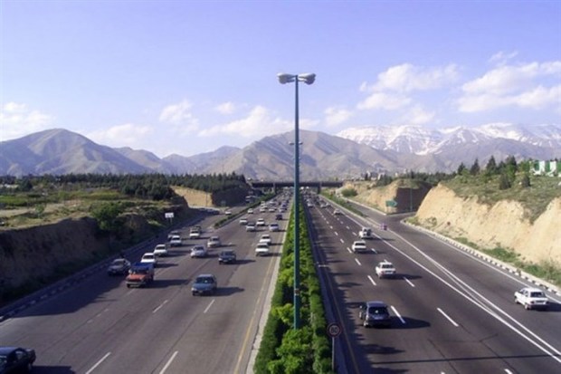 تردد خودروها در محورهای استان تهران روان است