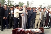 پیکر خبرنگار فقید سیمای مرکز خوزستان در ماهشهر به خاک سپرده شد